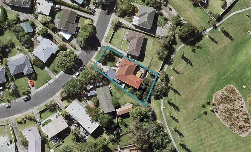 15 Woodstock Road, Forrest Hill, Auckland - Carousel 1