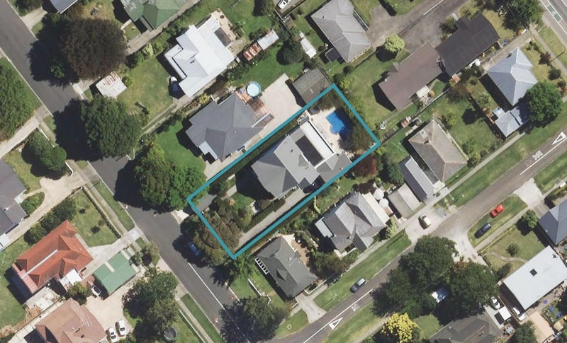95 Stout Street, Whataupoko, Gisborne - Carousel 1