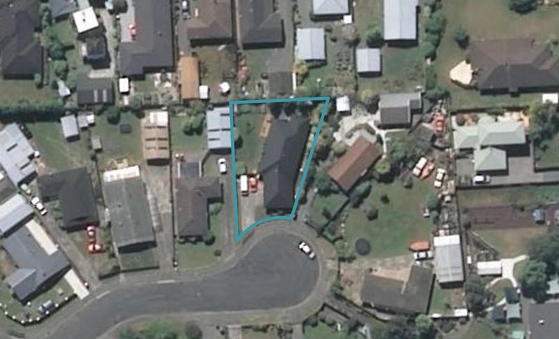 8 Somerset Place, Woodend, Woodend - Carousel 1
