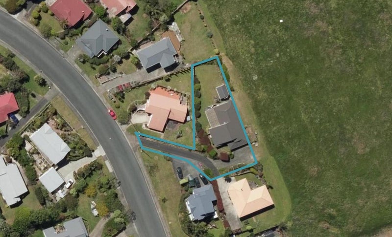17 Ridgeway Drive, Kamo, Whangarei - Carousel 1