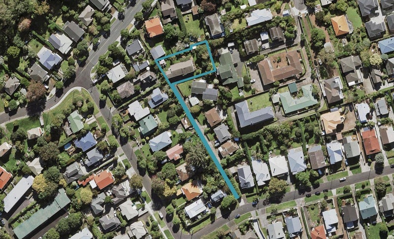 27 Highland Road, Mount Albert, Auckland - Carousel 1