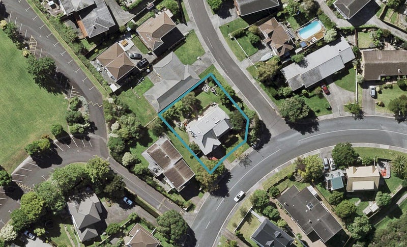 37 Centorian Drive, Windsor Park, Auckland - Carousel 1