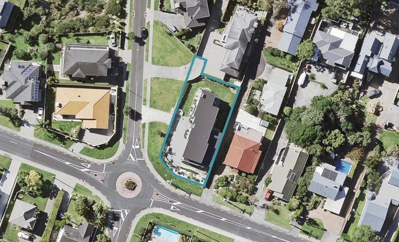 50 Beach Road, Mellons Bay, Auckland - Carousel 1
