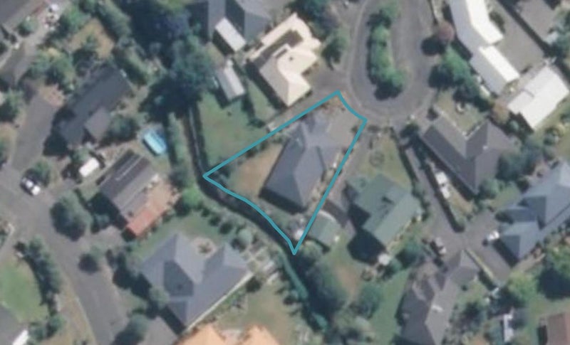 15 Falcon Drive, Allenton, Ashburton - Carousel 1