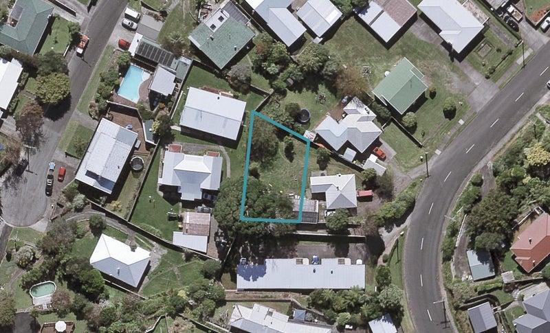 48B Queens Road, Glen Avon, New Plymouth - Carousel 1
