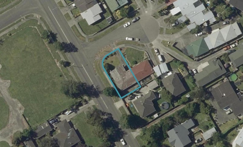 27 Westmere Place, Takaro, Palmerston North - Carousel 1