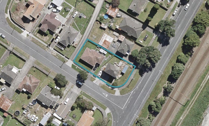 2/2 Macky Street, Taita, Lower Hutt - Carousel 1
