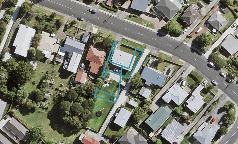 6/47 Awaroa Road, Sunnyvale, Auckland - Carousel 1