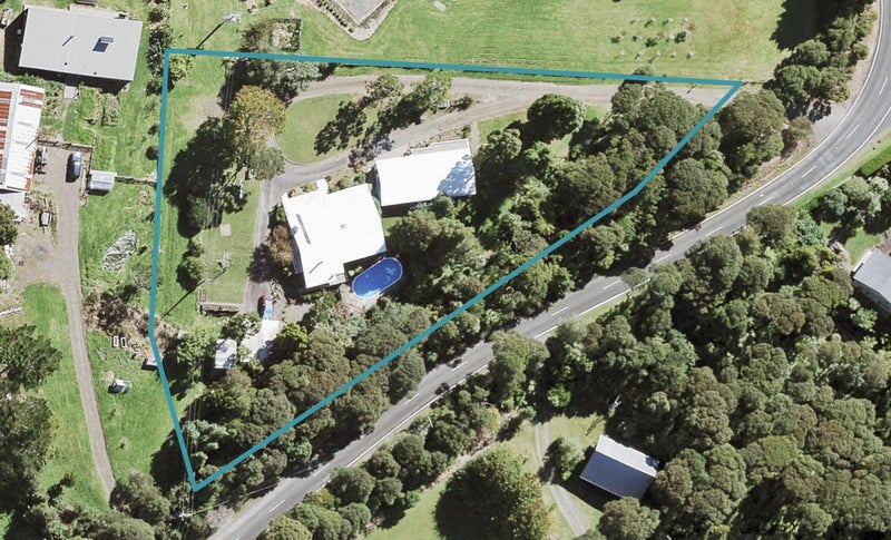 87 Carter Road, Oratia, Auckland - Carousel 1