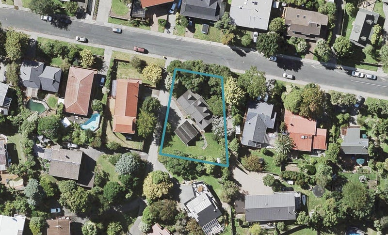 31 Honeysuckle Lane, Mairangi Bay, Auckland - Carousel 1