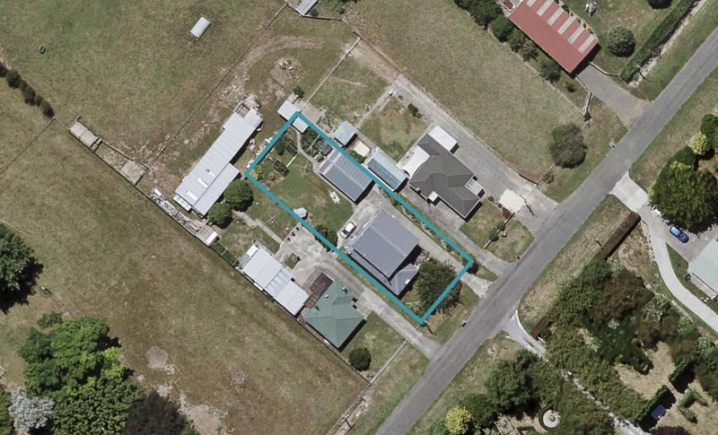 909 Park Road South, Longlands, Hastings - Carousel 1