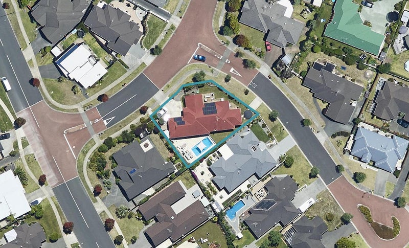 2 Rota Close, Papamoa Beach, Papamoa - Carousel 1