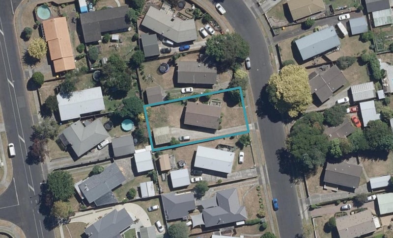 29 Elmwood Crescent, Pukete, Hamilton - Carousel 1