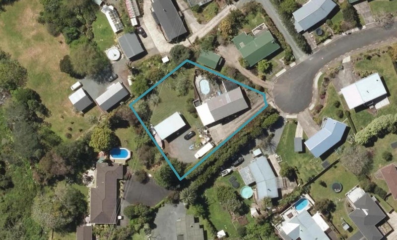 15 Whitelaw Place, Kamo, Whangarei - Carousel 1