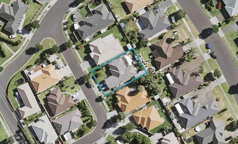 33 Takatu Place, Takanini, Auckland - Carousel 1