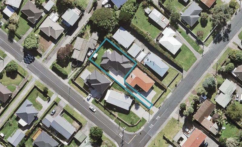 49A Farquhar Road, Glendene, Auckland - Carousel 1