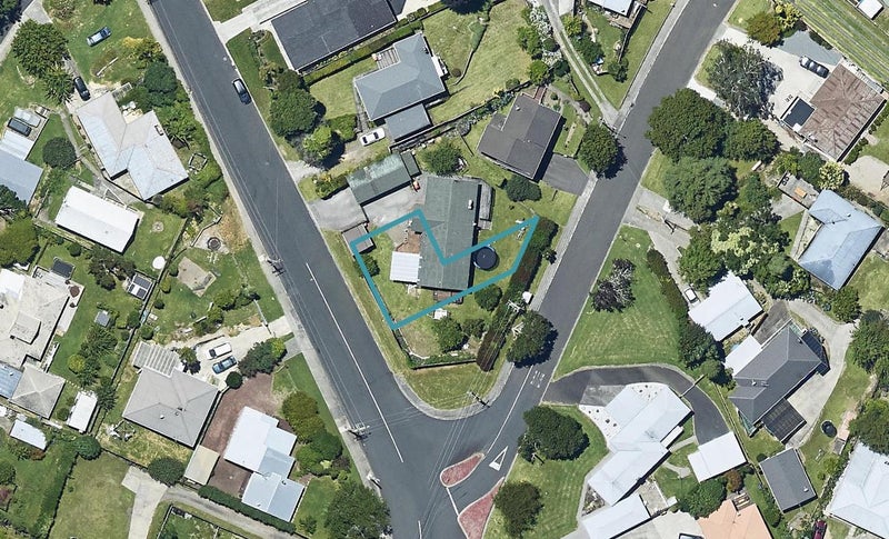 6 Robson Court, Gate Pa, Tauranga - Carousel 1