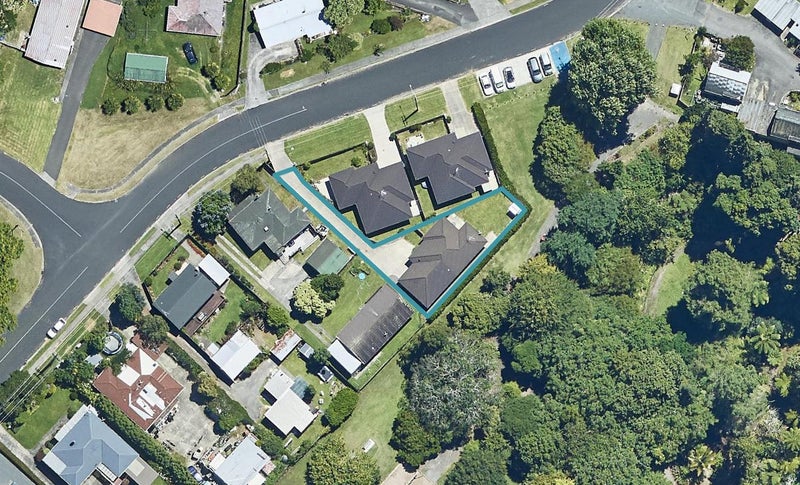 20C Robins Road, Judea, Tauranga - Carousel 1