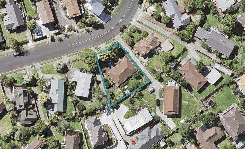 16 Marendellas Drive, Bucklands Beach, Auckland - Carousel 1