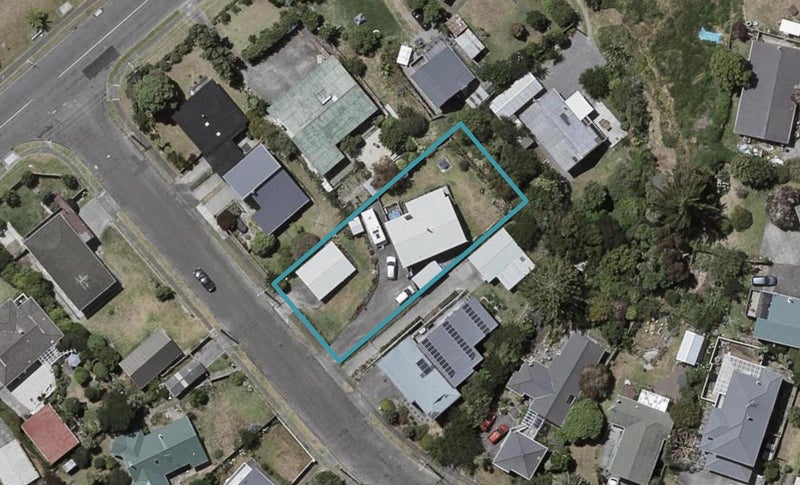 3 Kaitawa Street, Waikanae Beach, Waikanae - Carousel 1