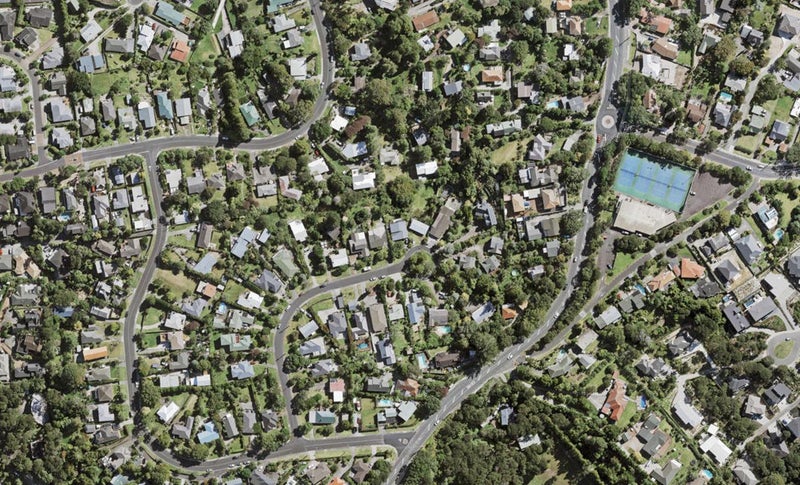 26 Deane Avenue, Titirangi, Auckland - Carousel 1