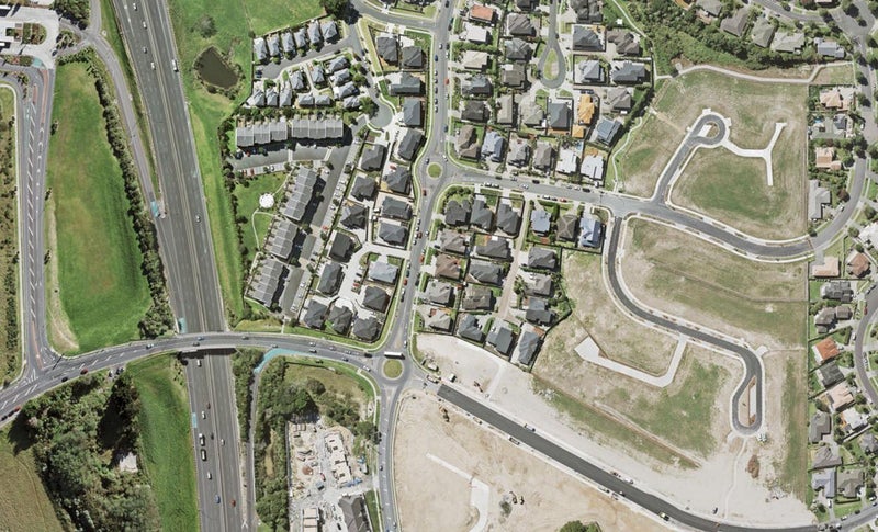 94 Medallion Drive, Oteha, Auckland - Carousel 1