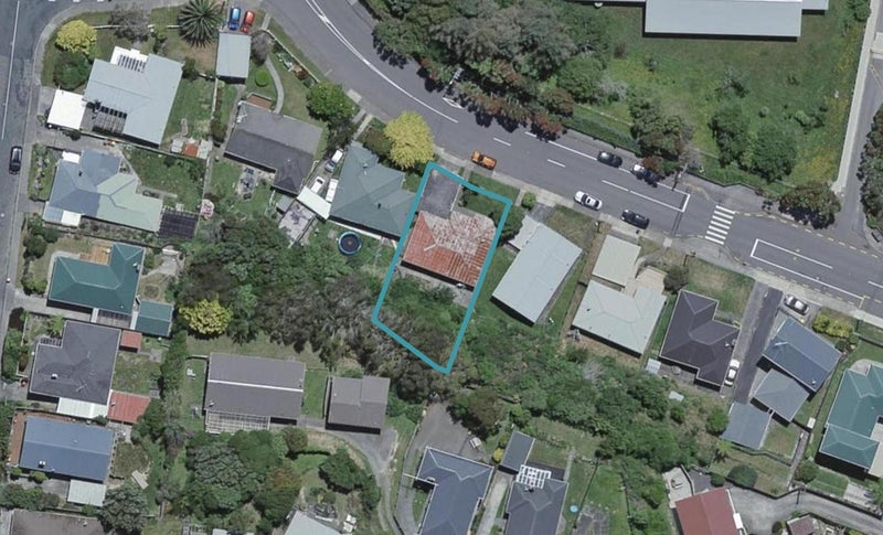 52 Beazley Avenue, Paparangi, Wellington - Carousel 1