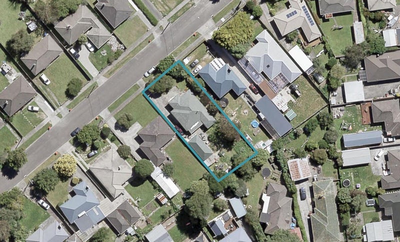 11 Maher Street, Elderslea, Upper Hutt - Carousel 1