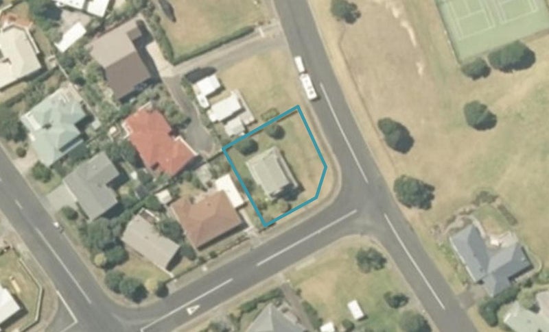 105 Oratia Place, Onemana, Whangamatā - Carousel 1