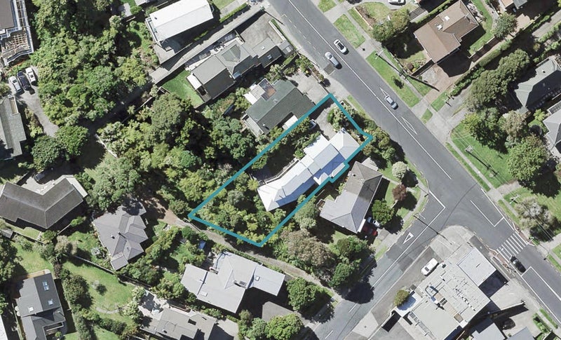 282 Beach Road, Campbells Bay, Auckland - Carousel 1