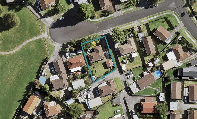 14 Blackgate Place, Weymouth, Auckland - Carousel 1