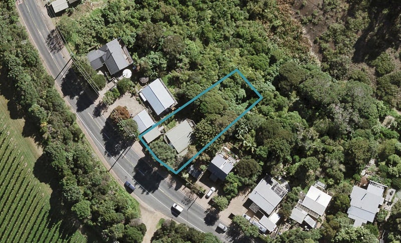 21 Causeway Road, Surfdale, Waiheke Island - Carousel 1