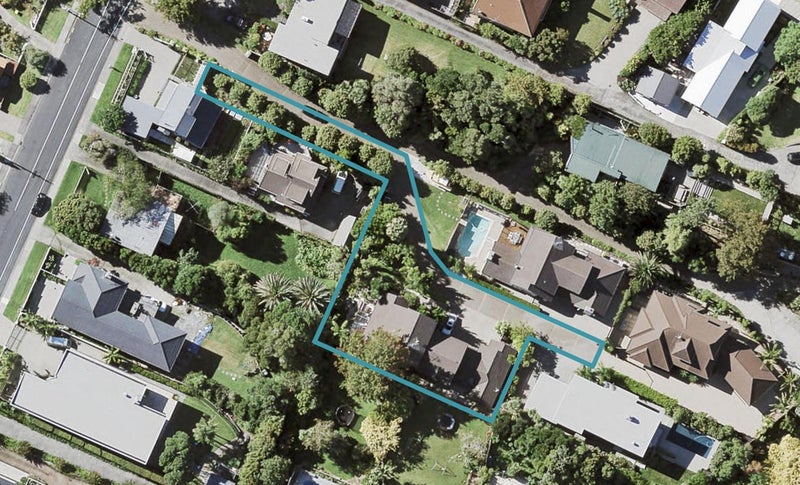 1 Seymour Road, Mellons Bay, Auckland - Carousel 1