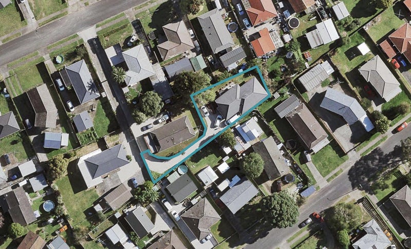 9A Gambare Place, Wattle Downs, Auckland - Carousel 1