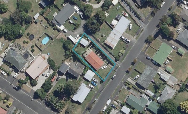 5 Holloway Place, Forest Lake, Hamilton - Carousel 1