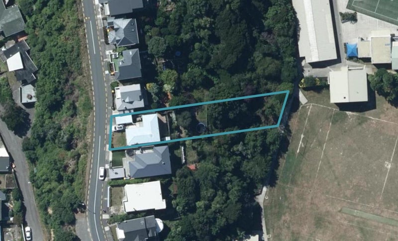 24 Motuhara Road, Plimmerton, Porirua - Carousel 1