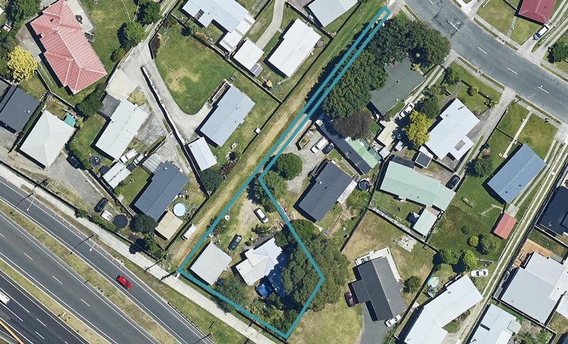 111 Eversham Road, Mount Maunganui, Mount Maunganui - Carousel 1