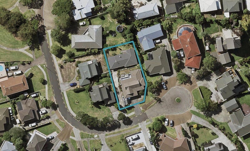2/16 Rakaia Rise, Clover Park, Auckland - Carousel 1