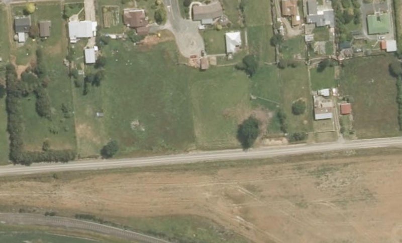 2 Hawthorn Street, Clinton - Carousel 1