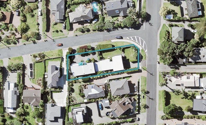 2/42 Rothesay Bay Road, Rothesay Bay, Auckland - Carousel 1