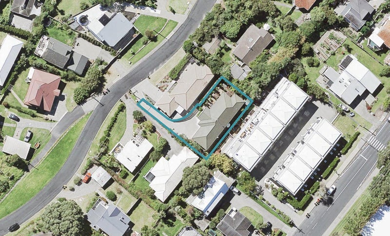 18B Philson Terrace, Browns Bay, Auckland - Carousel 1