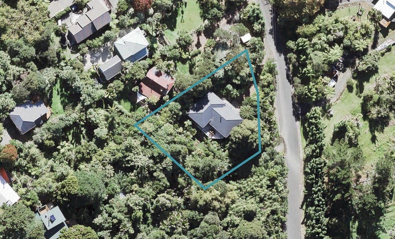 30 Rimu Road, Oratia, Auckland - Carousel 1