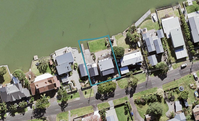 72 The Terrace, Herald Island, Auckland - Carousel 1