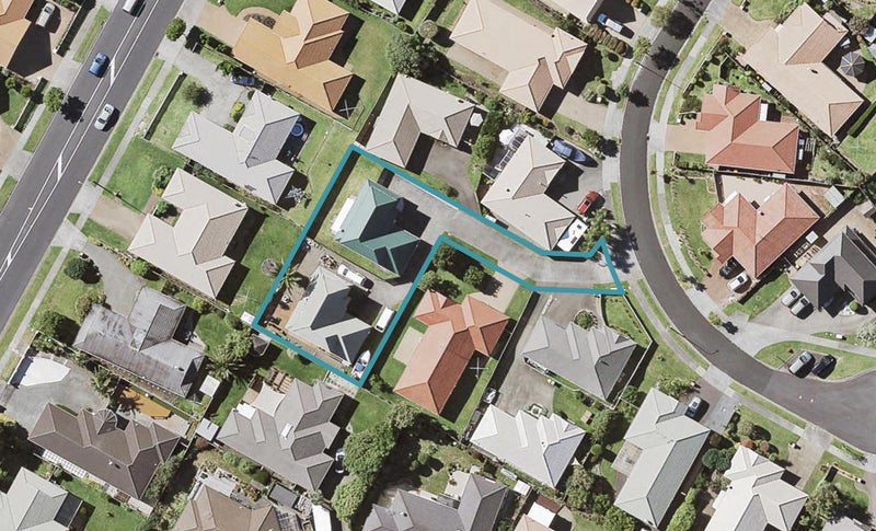 1/11 Casabella Court, Northpark, Auckland - Carousel 1
