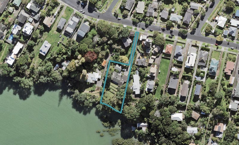 29 Beach Haven Road, Beach Haven, Auckland - Carousel 1