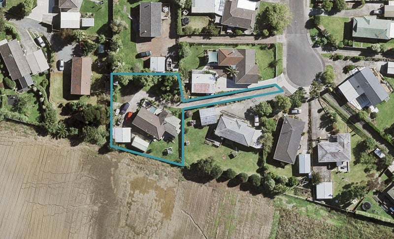 21 Lipton Grove, Opaheke, Papakura - Carousel 1