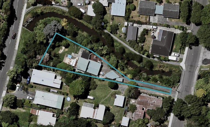31 Alexander Road, Raumati Beach, Paraparaumu - Carousel 1