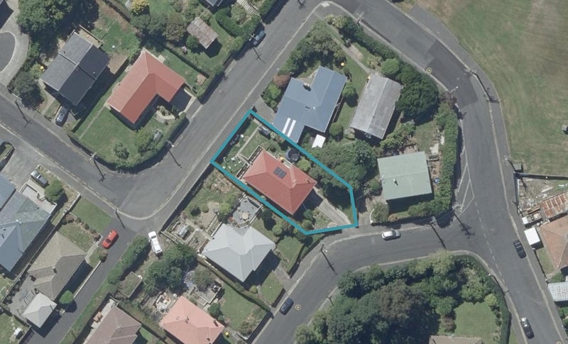 4 Fife Street, Kaikorai, Dunedin - Carousel 1