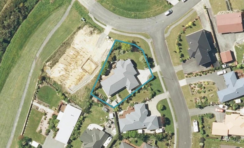 1 Glentui Place, Waikawa, Picton - Carousel 1