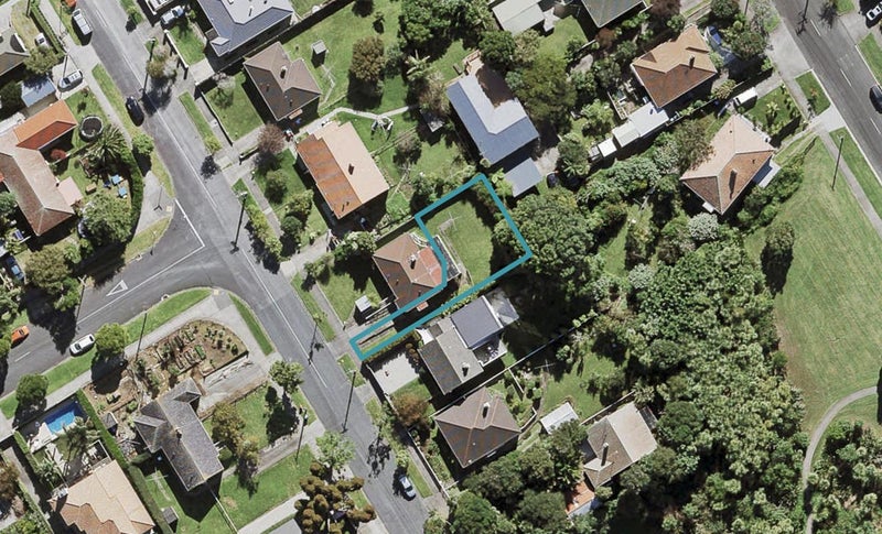 2/79 Walmer Road, Point Chevalier, Auckland - Carousel 1